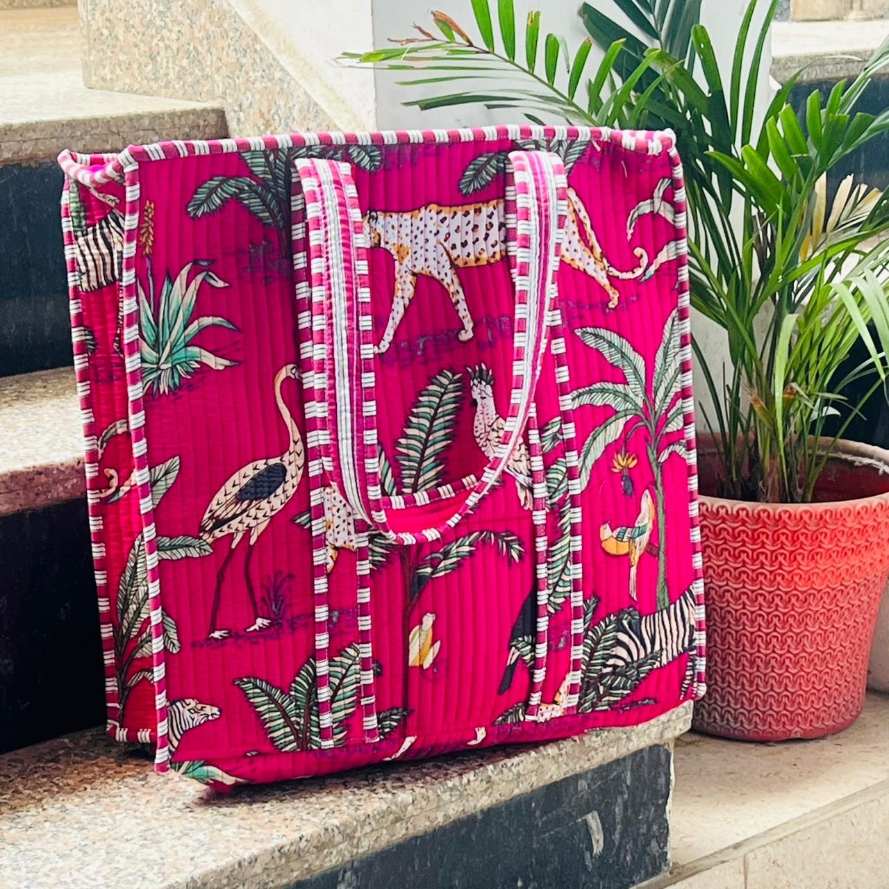 The Weaver Jaipuri Handblock Zipped Tote (16x18 inches) – Premium Everyday Elegance